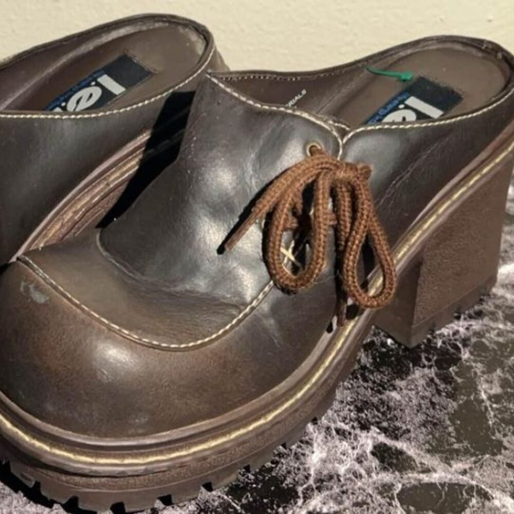 l.e.i. Brown Platform Heels